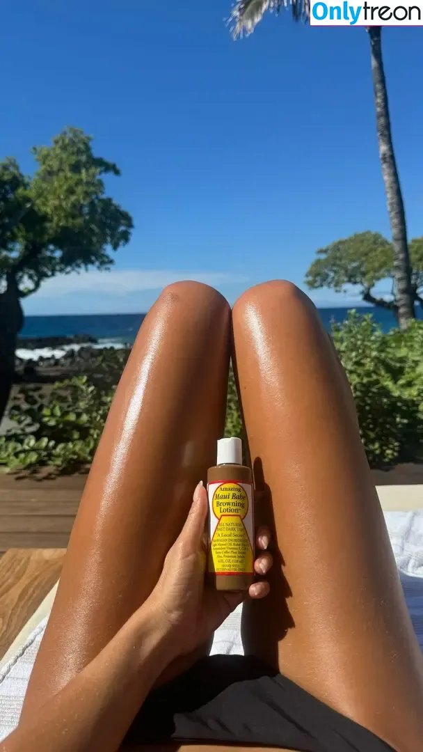 Emily Oberg nude photo #0203 (emilyoberg)