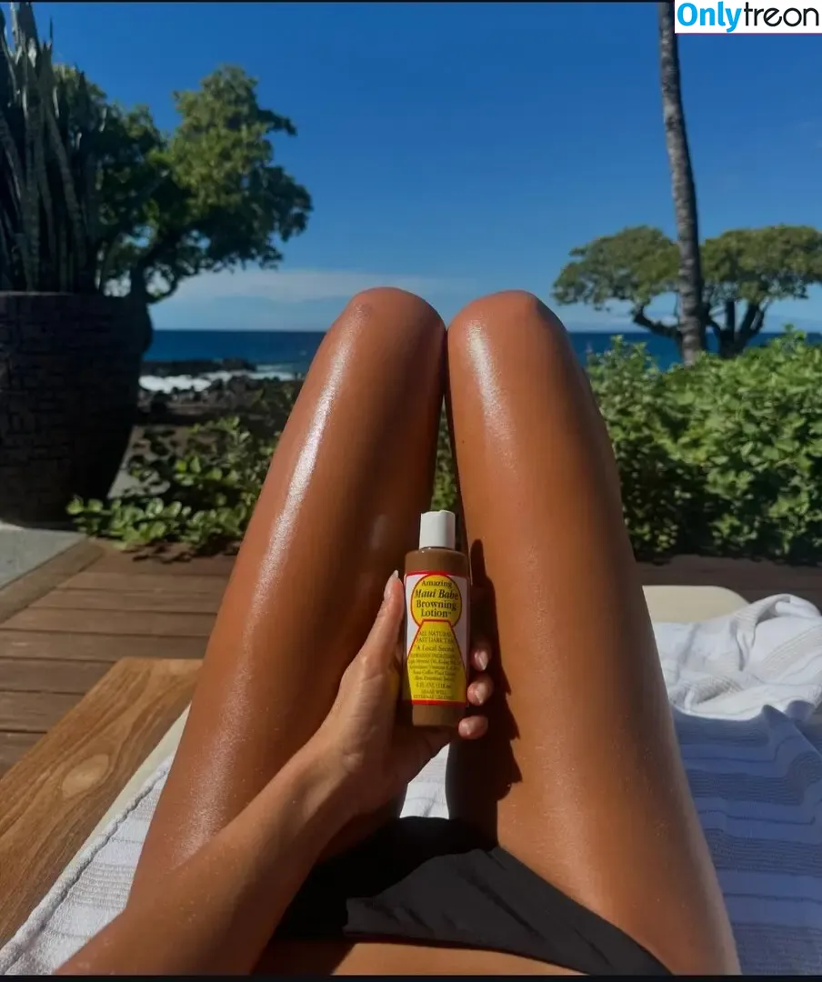 Emily Oberg nude photo #0230 (emilyoberg)