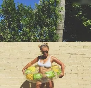 Emily Osment / emilyosment / laurenx687 фото голая #0354