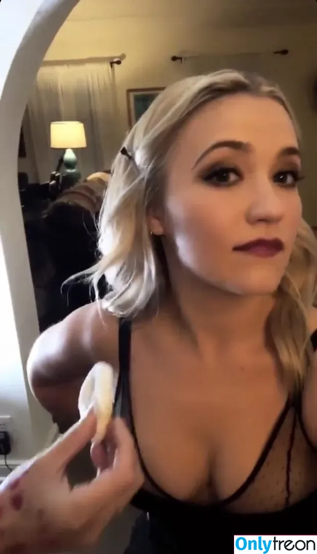 Emily Osment голая photo #0011 (emilyosment / laurenx687)