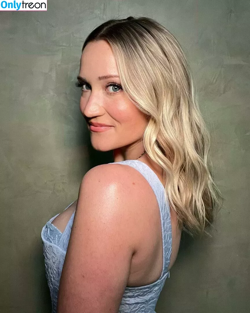 Emily Osment голая photo #0207 (emilyosment / laurenx687)