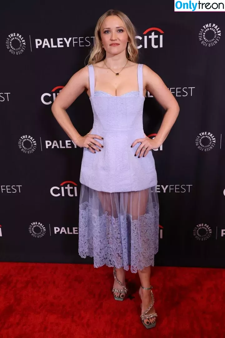 Emily Osment голая photo #0247 (emilyosment / laurenx687)