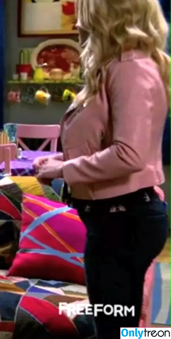 Emily Osment голая photo #0289 (emilyosment / laurenx687)