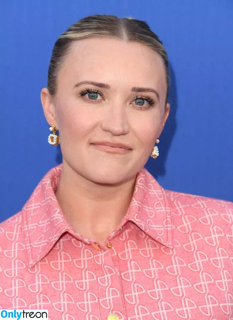Emily Osment голая photo #0314 (emilyosment / laurenx687)