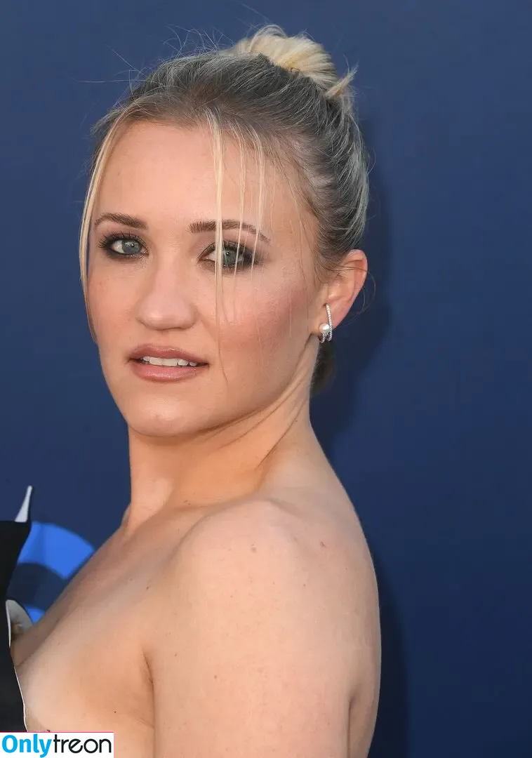 Emily Osment nude photo #0607 (emilyosment / laurenx687)