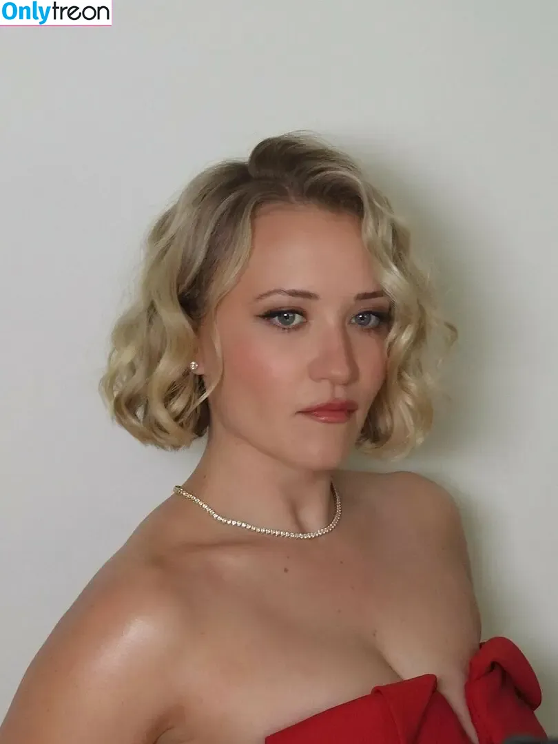 Emily Osment nude photo #0666 (emily_osment / emilyosment)