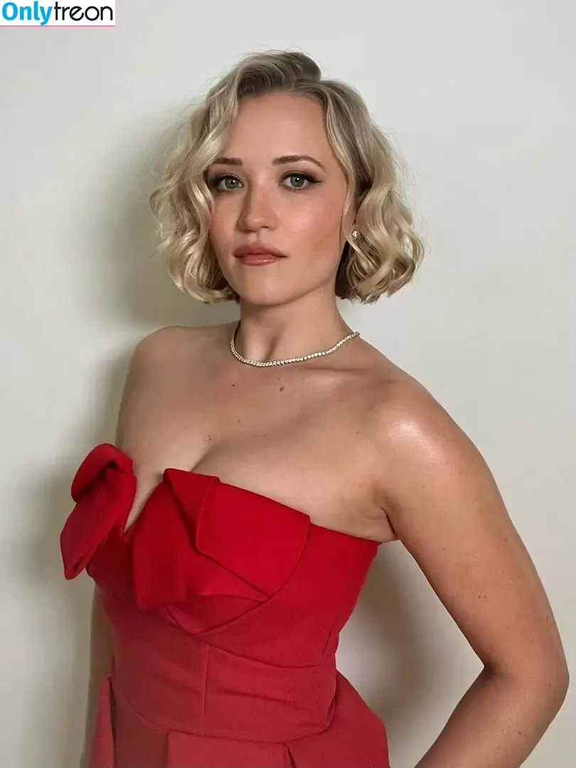 Emily Osment nude photo #0669 (emily_osment / emilyosment)