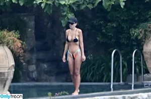 Emily Ratajkowski / emrata nude photo #9068