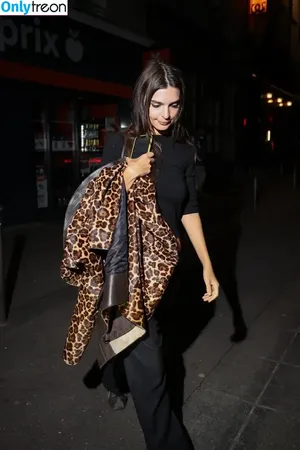 Emily Ratajkowski / emrata nude photo #9215