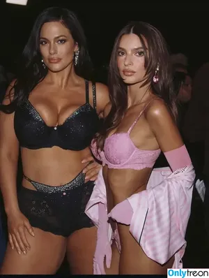 Emily Ratajkowski / emrata фото голая #9294