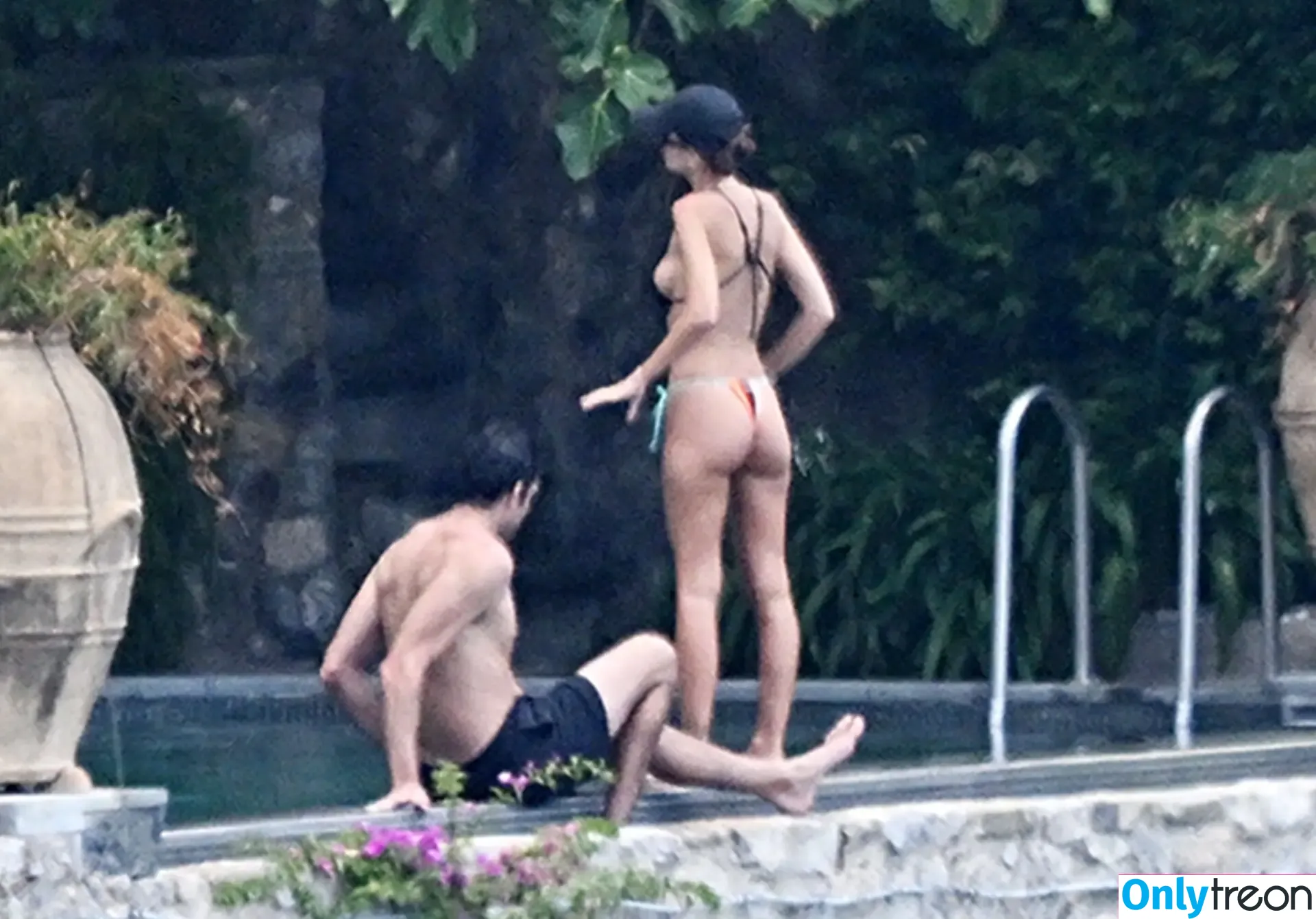 Emily Ratajkowski nude photo #9069 (emrata)