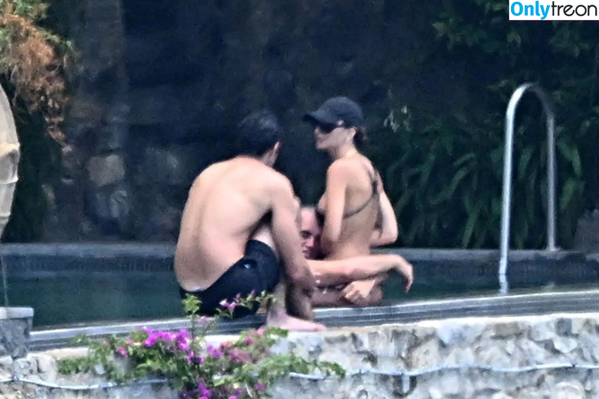 Emily Ratajkowski nude photo #9082 (emrata)