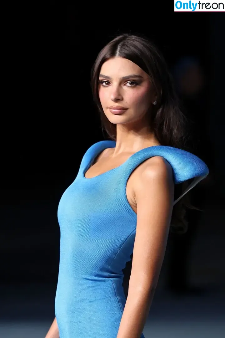 Emily Ratajkowski голая photo #9316 (emrata)