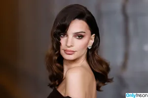 Emily Ratajkowski / emrata фото голая #7676