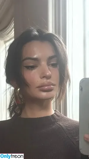 Emily Ratajkowski / emrata фото голая #7779