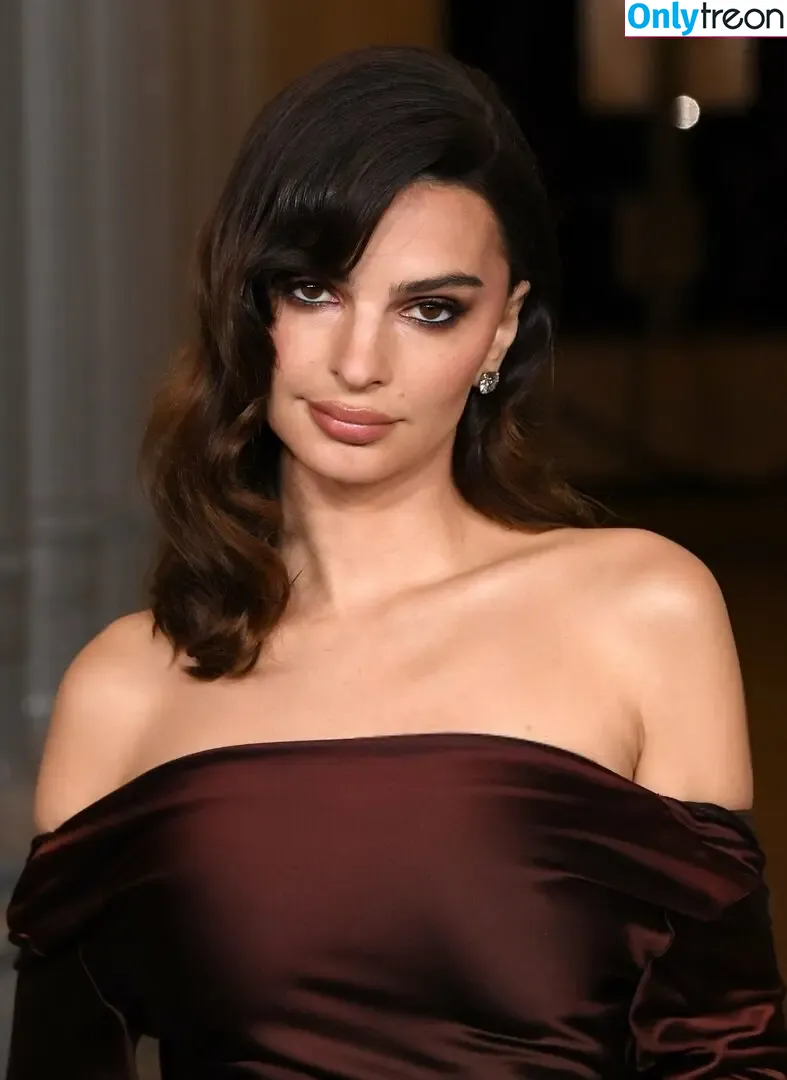 Emily Ratajkowski голая photo #7643 (emrata)