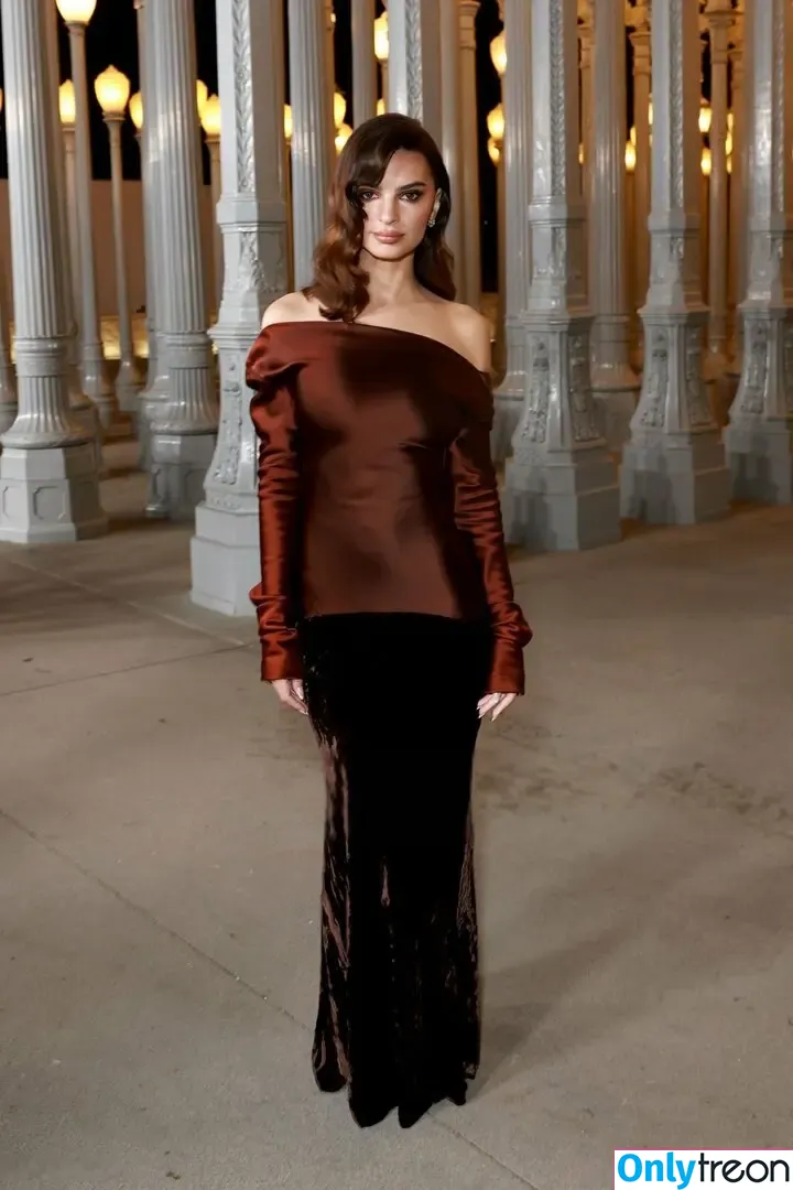 Emily Ratajkowski голая photo #7648 (emrata)