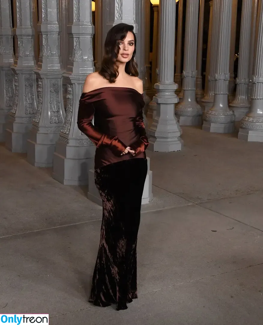 Emily Ratajkowski голая photo #7687 (emrata)