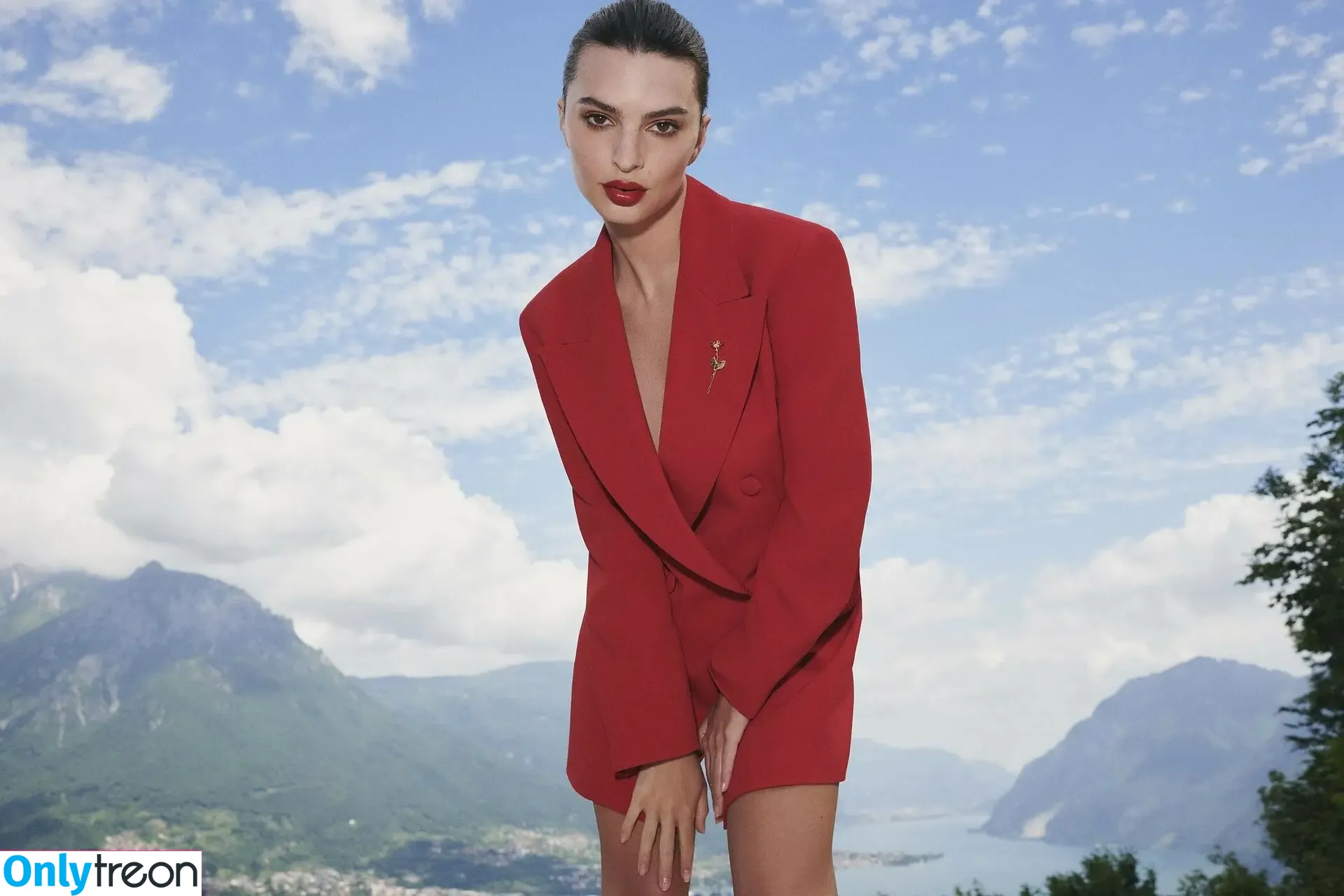 Emily Ratajkowski nude photo #7888 (emrata)