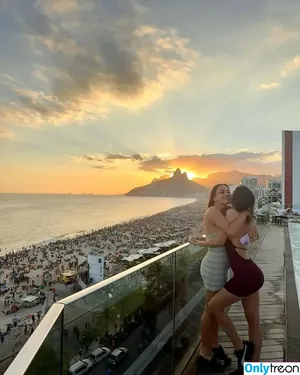 Emily Ratajkowski / emrata nude photo #8024