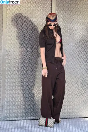 Emily Ratajkowski / emrata фото голая #8514