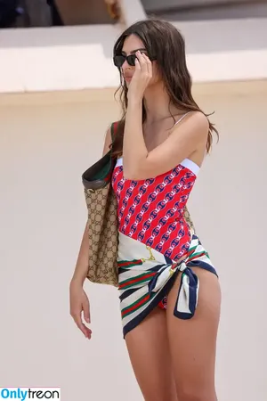 Emily Ratajkowski / emrata фото голая #8569
