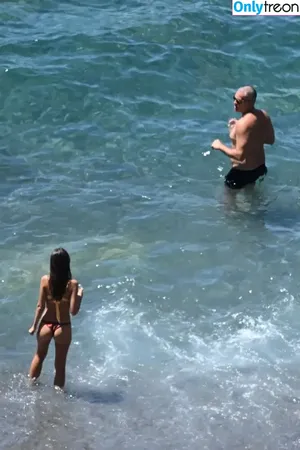 Emily Ratajkowski / emrata nude photo #8961