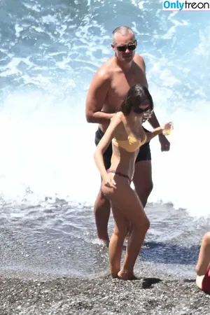 Emily Ratajkowski / emrata nude photo #8978