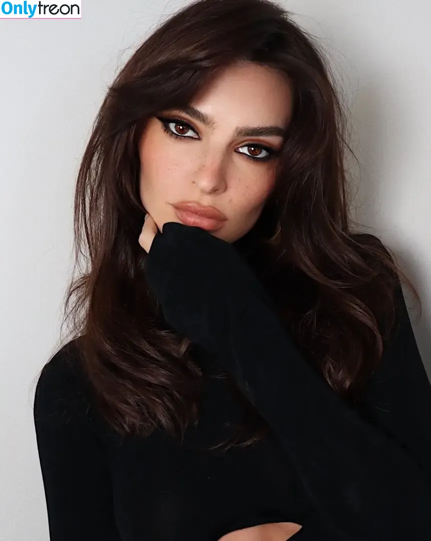 Emily Ratajkowski голая photo #8641 (emrata)