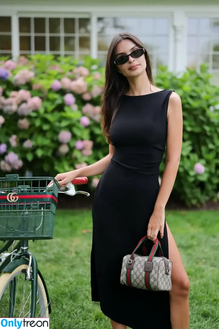 Emily Ratajkowski голая photo #8926 (emrata)