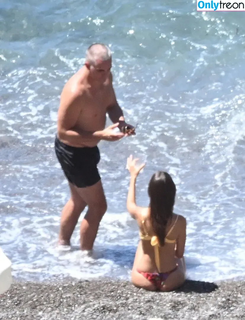 Emily Ratajkowski nude photo #8938 (emrata)