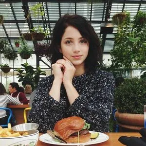 Emily Rudd / emilysteaparty фото голая #0019