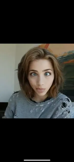 Emily Rudd / emilysteaparty фото голая #0182