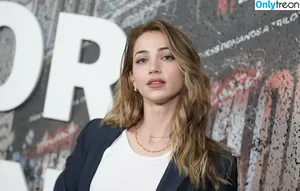 Emily Rudd / emilysteaparty nude photo #0398