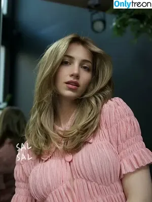 Emily Rudd / emilysteaparty nude photo #0405