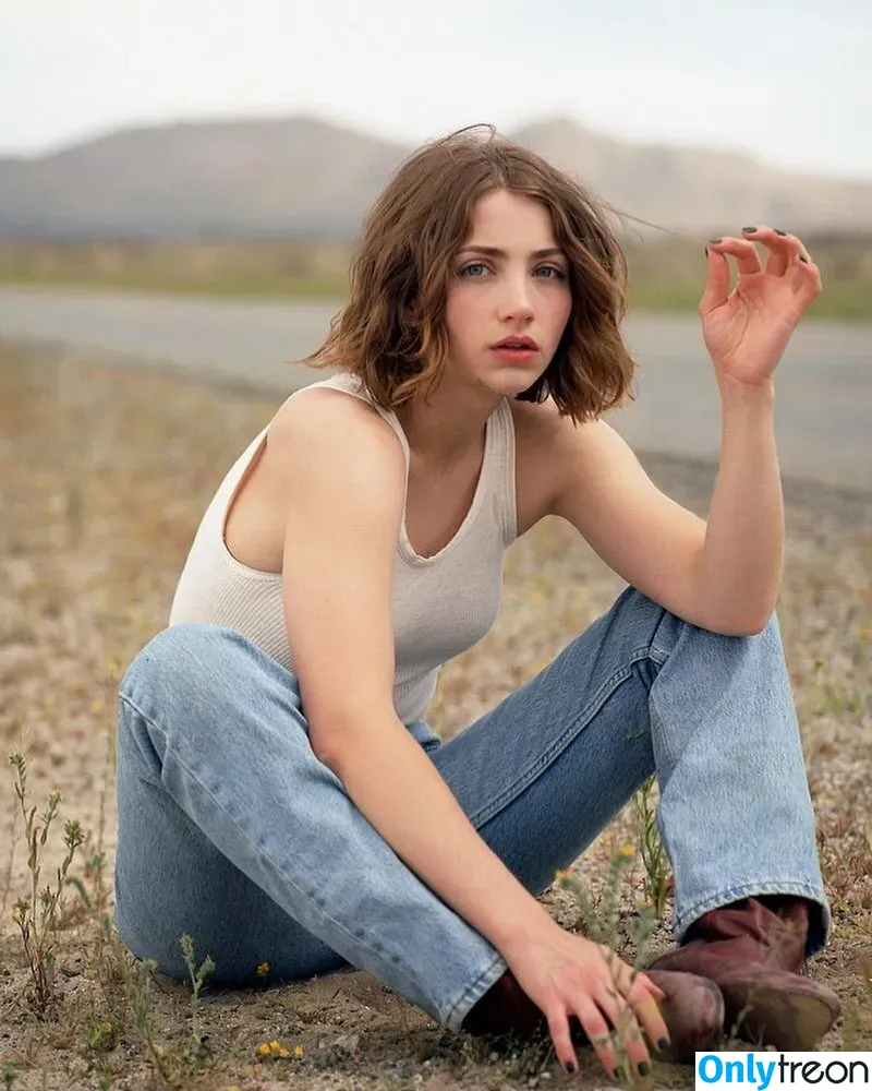 Emily Rudd голая photo #0088 (emilysteaparty)