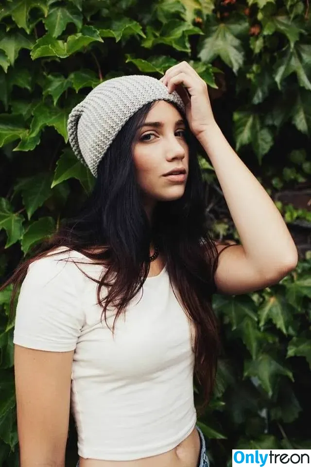 Emily Rudd голая photo #0212 (emilysteaparty)