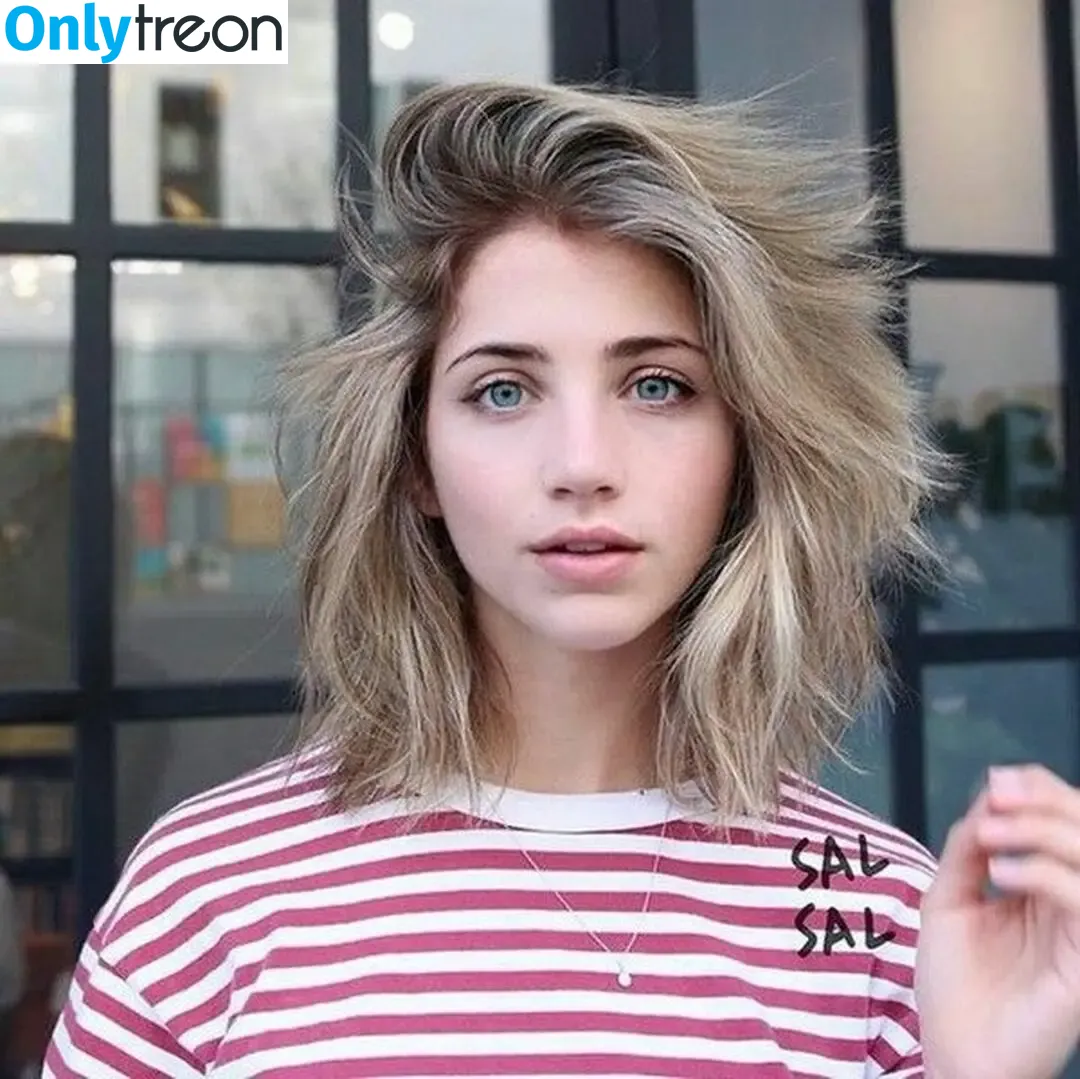Emily Rudd nude photo #0434 (emilysteaparty)