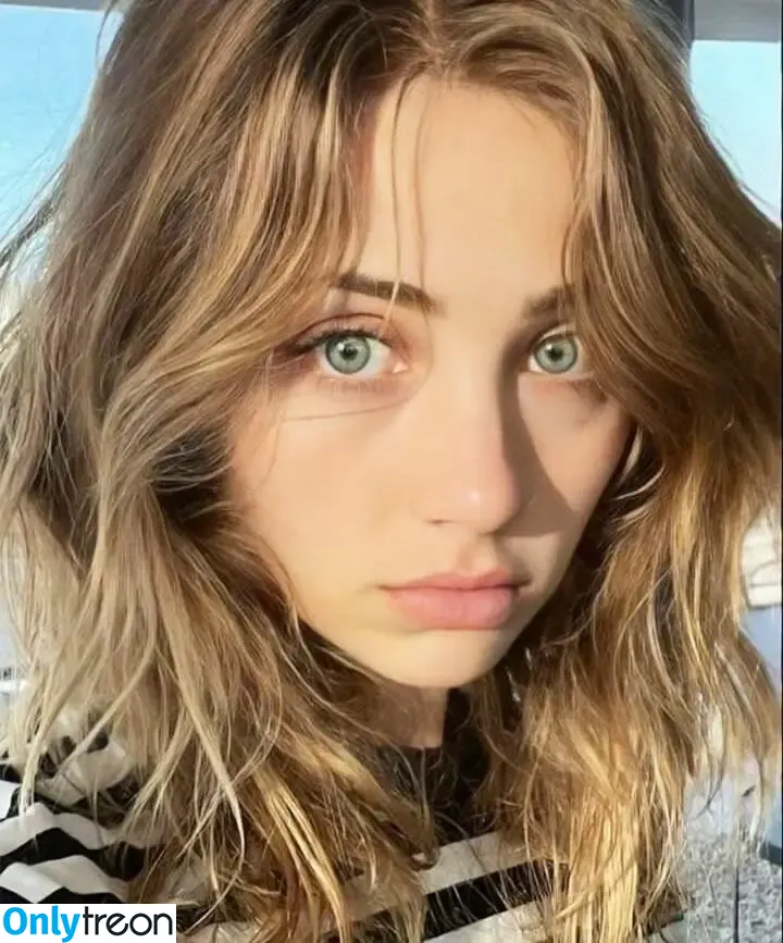 Emily Rudd nude photo #0440 (emilysteaparty)