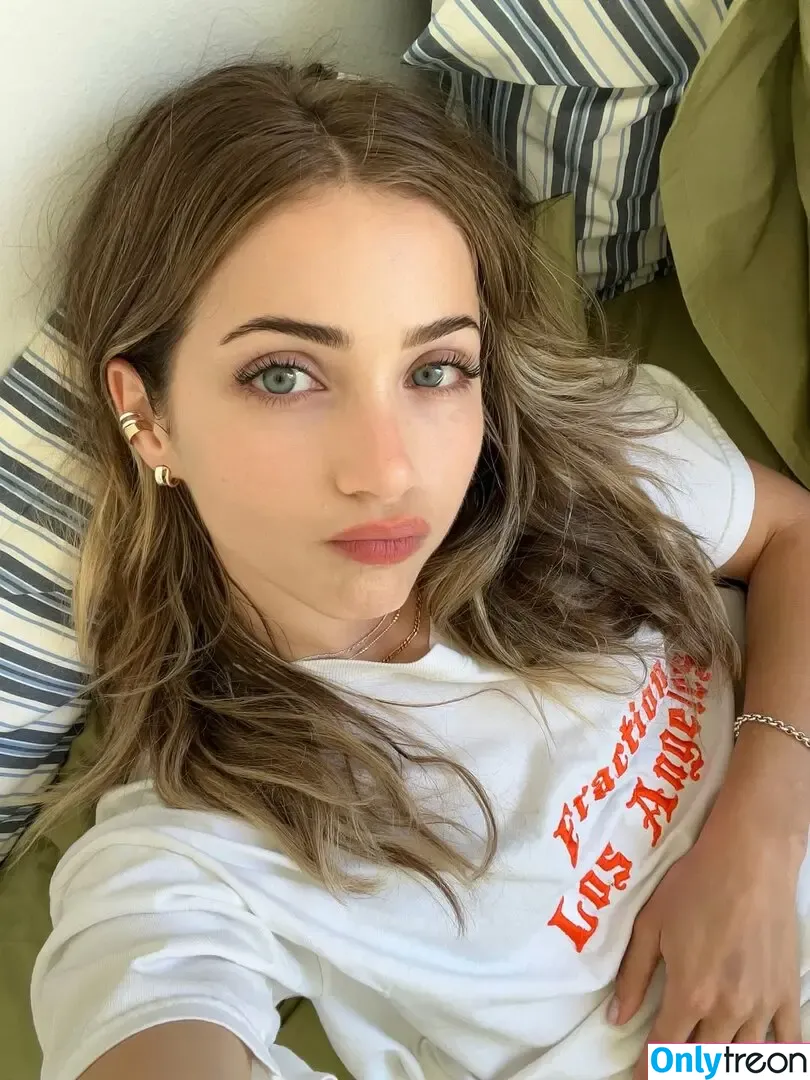 Emily Rudd nude photo #0445 (emilysteaparty)