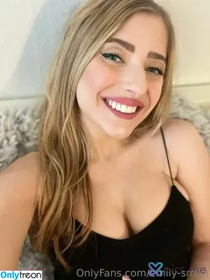 emily-smith / Emily Smith / emilysmithtv фото голая #0072