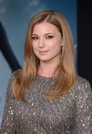 Emily VanCamp / emilyvancamp nude photo #0019