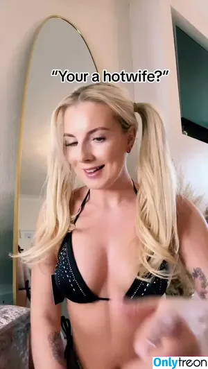 Emily Walters / emilywalters / hotwifeemilyuk фото голая #0076