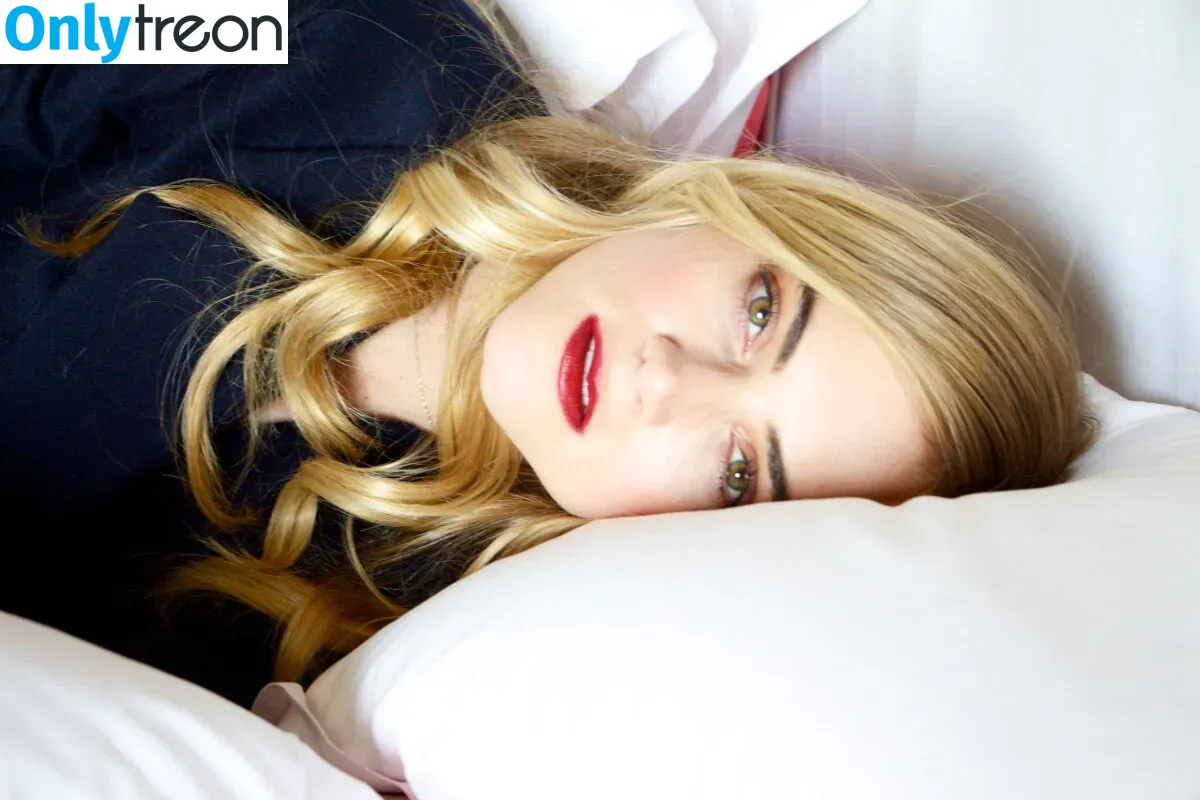 Emily Wickersham голая photo #0015 (emilywickersham)