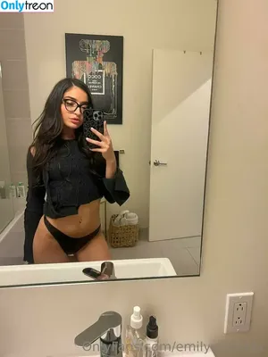 Emily Willis / emilywillisx3 / emilywillisxoxo / emilywillisxxx фото голая #2713