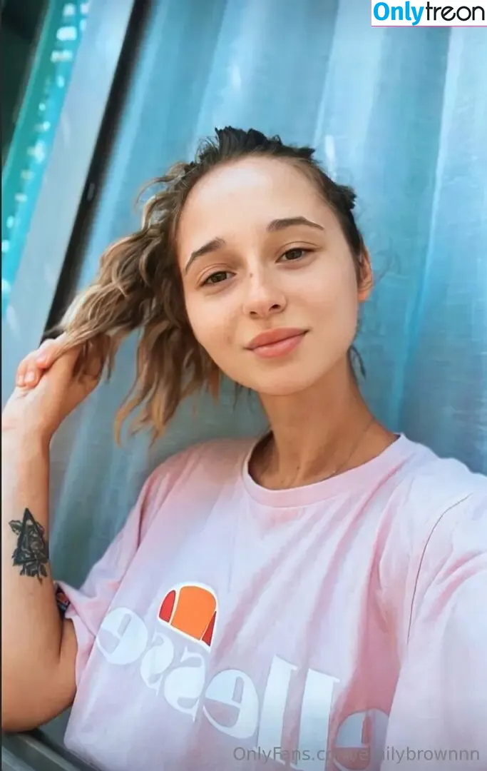 emilybrownnn nude photo #0356 (emilybrownnnn)