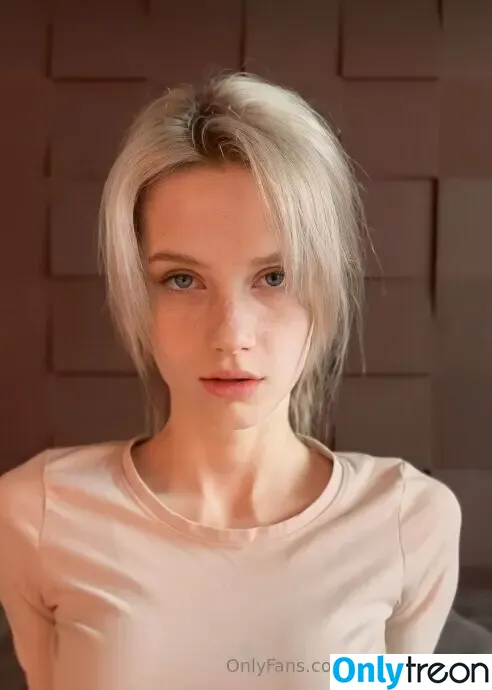 emilybrownnn nude photo #0399 (emilybrownnnn)