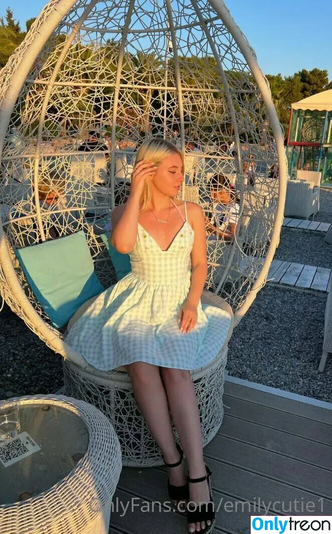 emilycutie1 голая photo #0007 (emilycutie.12)
