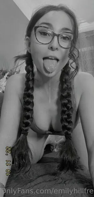 emilyhillfree / emilyhillxoxo nude photo #0277