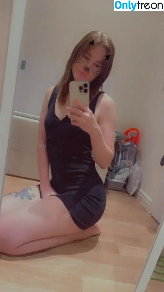 Emilyispro nude photo #0016 (Emma / Emmaontwitch)